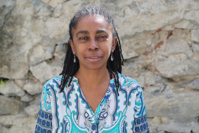 "A mulher negra no Brasil ainda tem que firmar um lugar diferente da escrava trabalhando na casa grande", diz Jurema Werneck